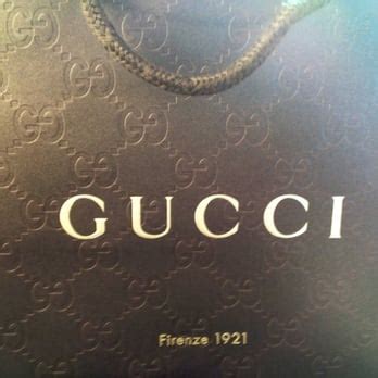 gucci contact number.